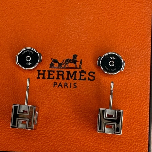 Hermès Pop H Cube Stud Earrings – White Enamel / Palladium – Made in France - Picture 6 of 12